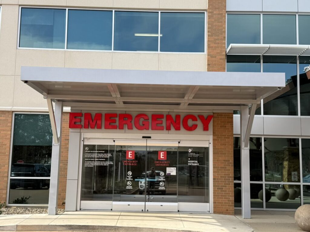 Healthcare Accessibility: Why Hospitals Rely on Column-Supported Canopies for Patient Comfort and Safety Healthcare Accessibility: Why Hospitals Rely on Column-Supported Canopies for Patient Comfort and Safety